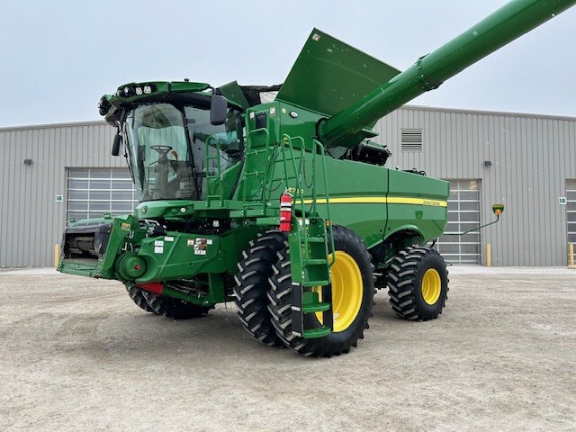 JD S760 (E90965) – $679,990.00